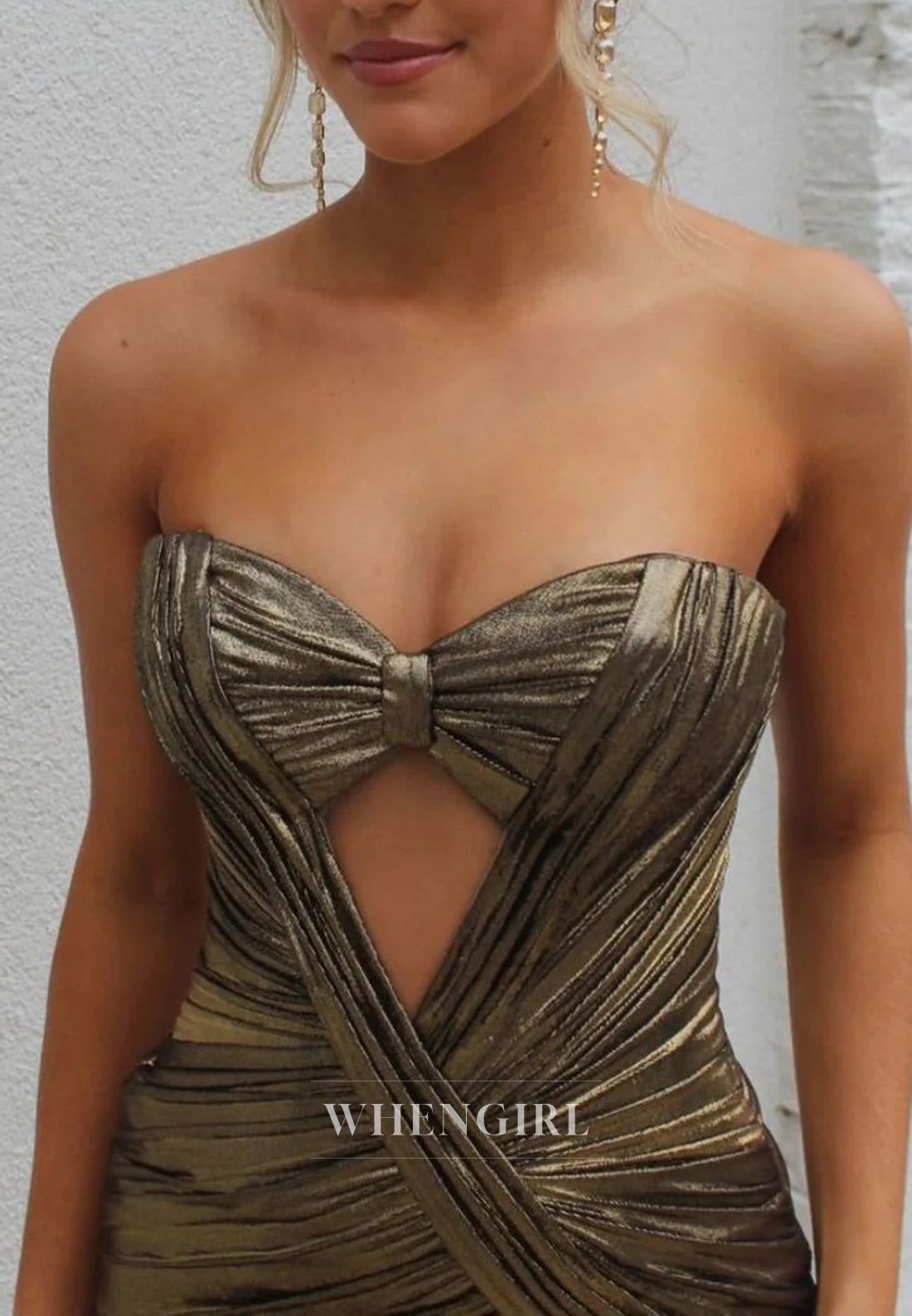 Sweetheart Sleeveless Cut Out Pleated Sheath Back Zipper Short Homecoming Dress