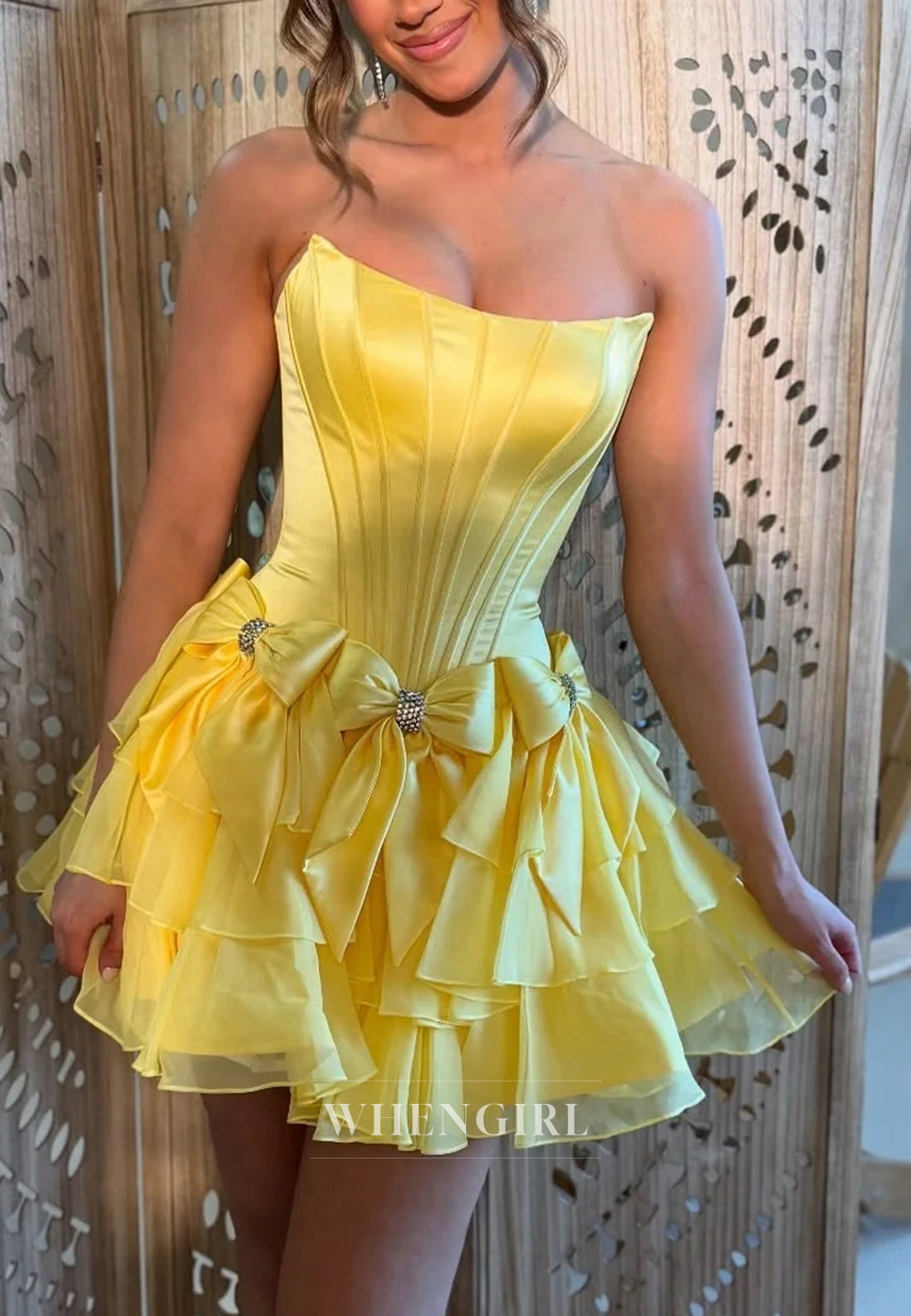 Sleeveless Ruffles Bowknot Strapless Short A-Line Homecoming Dress