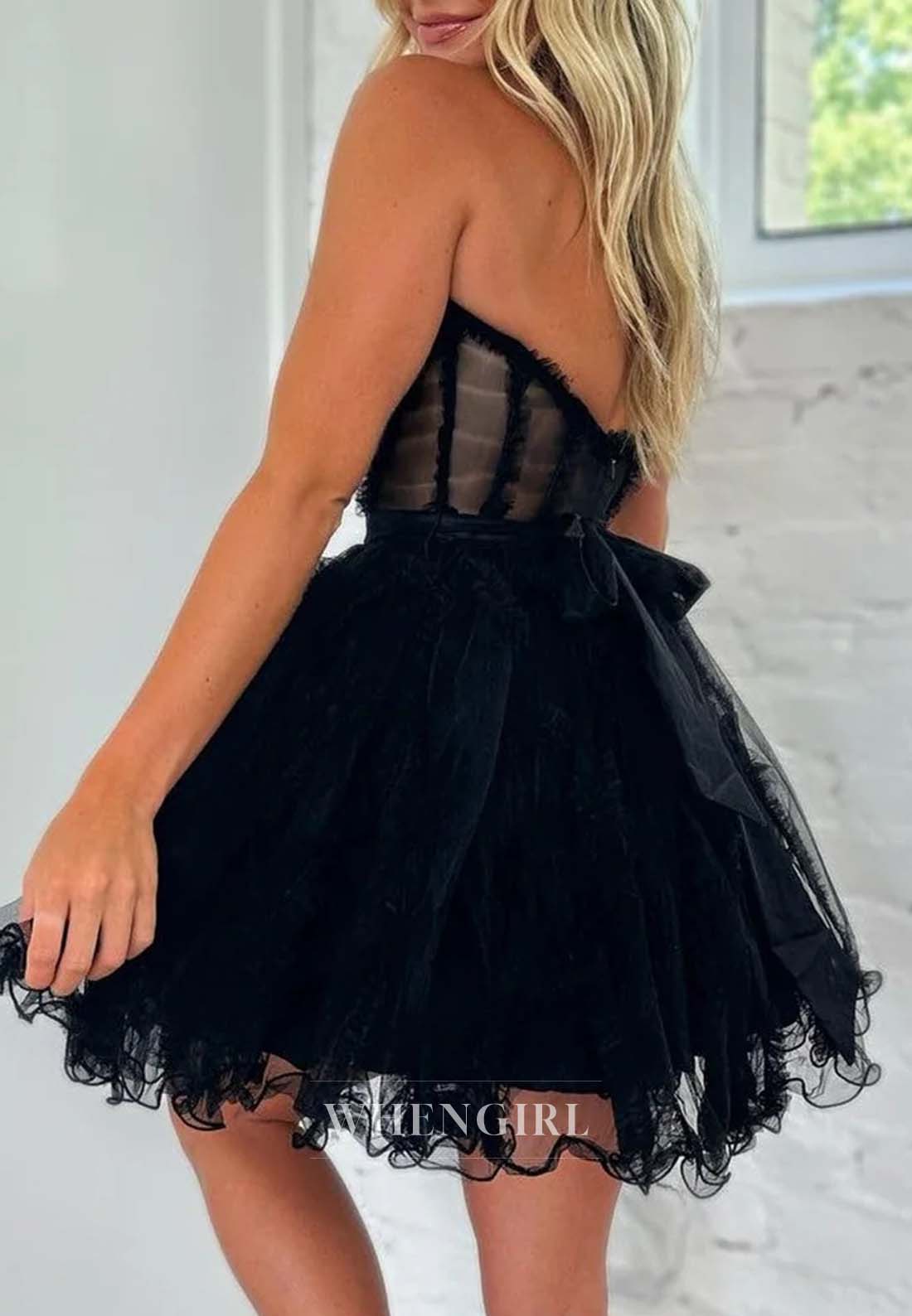 Sleeveless A-Line Back Zipper Sweetheart Short Strapless Homecoming Dress