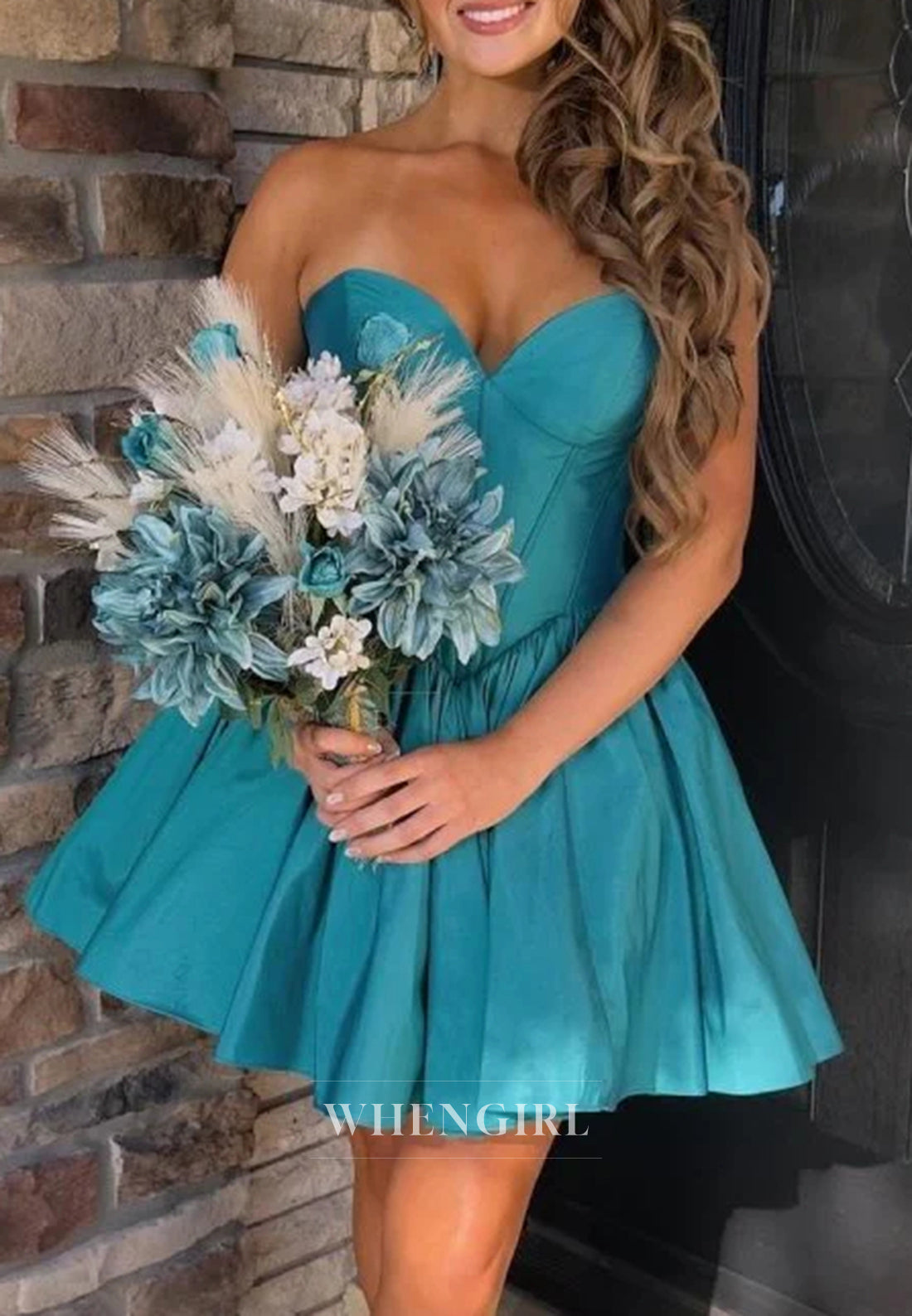 A-Line Sweetheart Strapless Sleeveless Homecoming Dress
