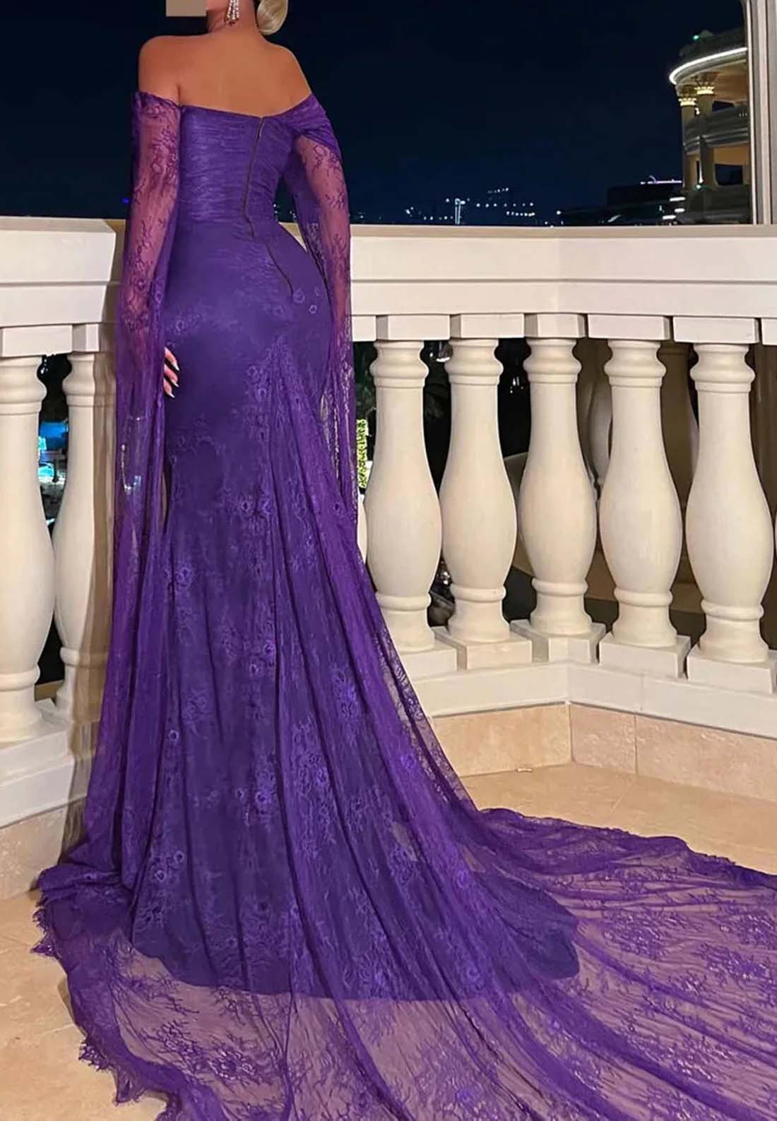 Regency Off Shoulder Sweetheart Formal Dress Long Sleeves Lace Court Train Evening Gown