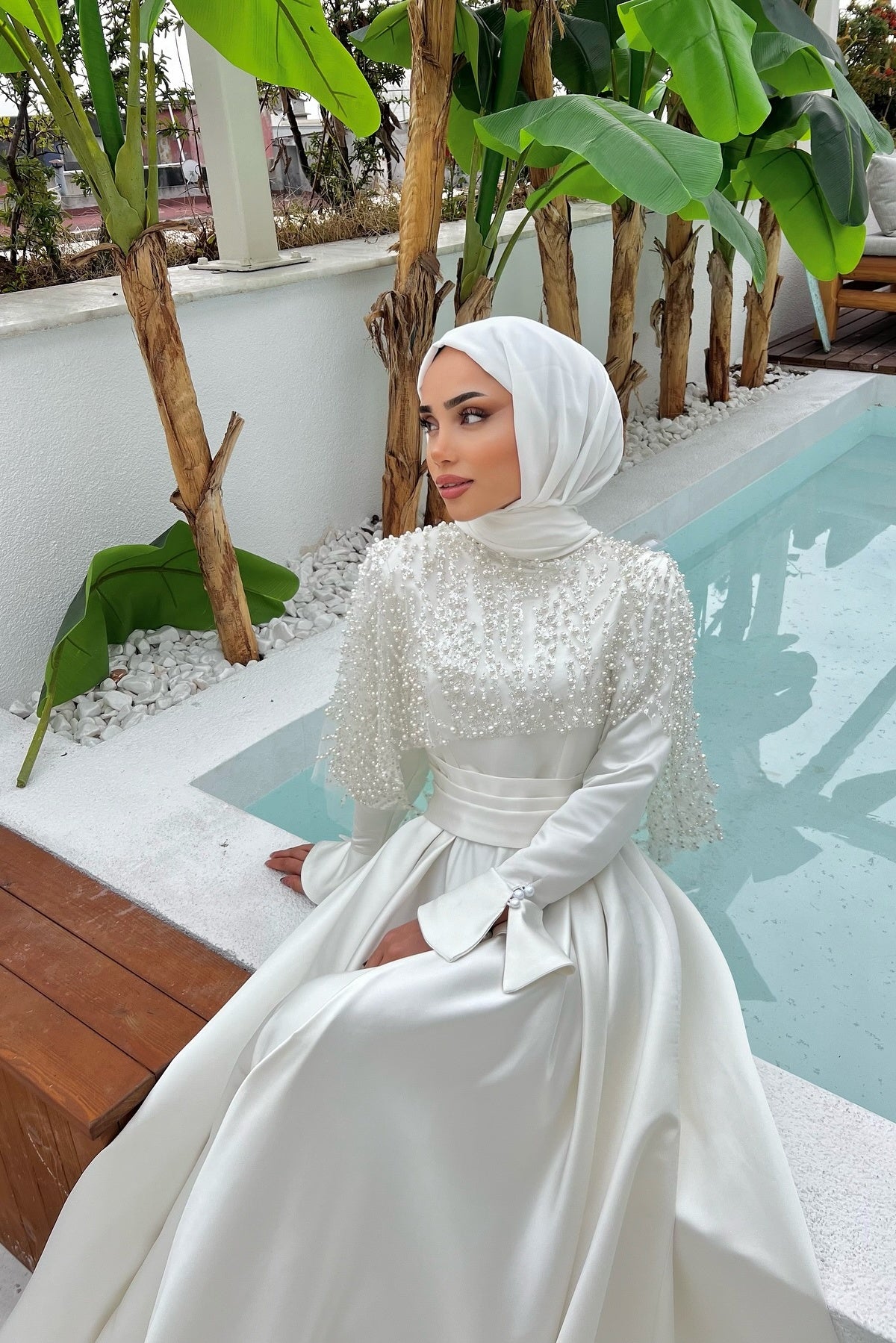 Satin Long Sleeves Muslim Wedding Dress With Pearls Wrap