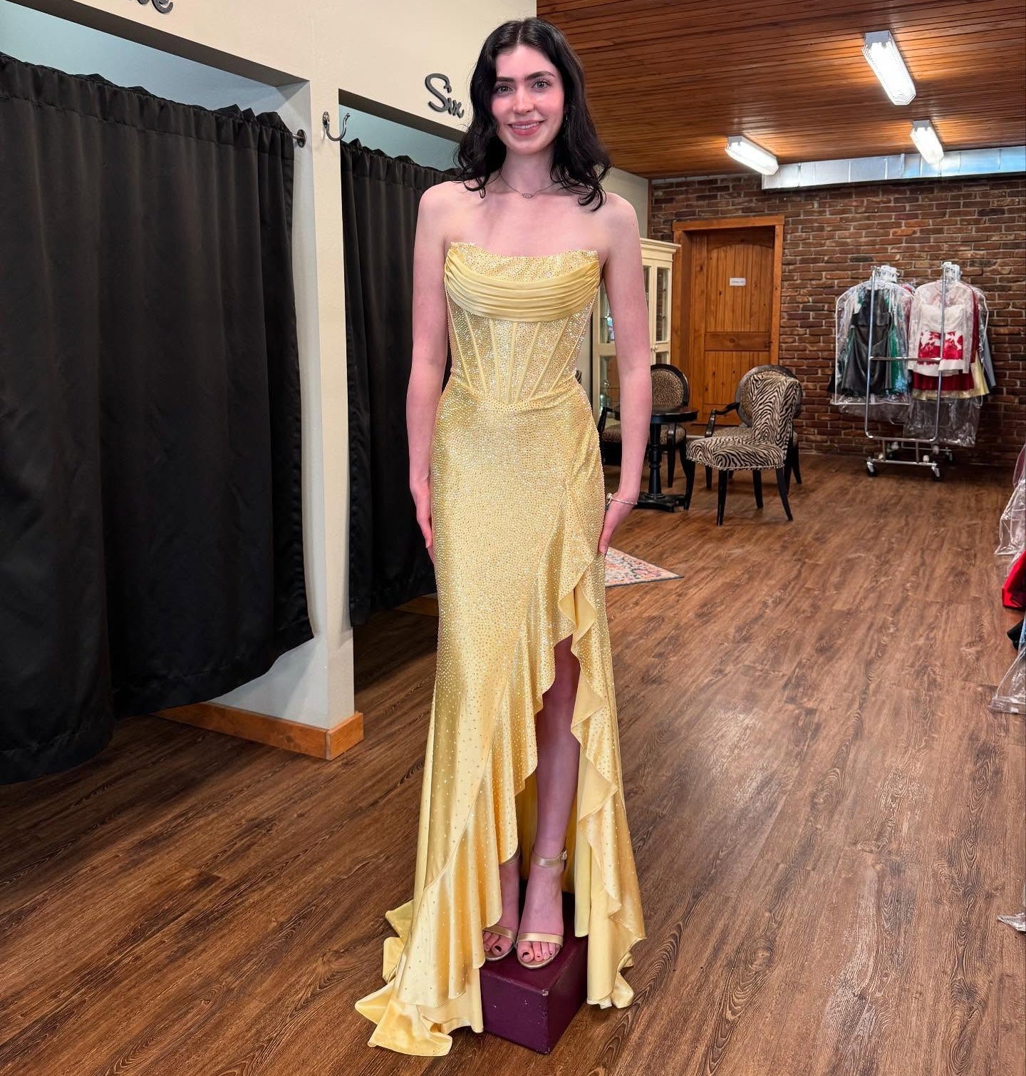 Yellow Sweetheart Mermaid Long Prom Dresses for Women Sequin Beaded Party Gowns