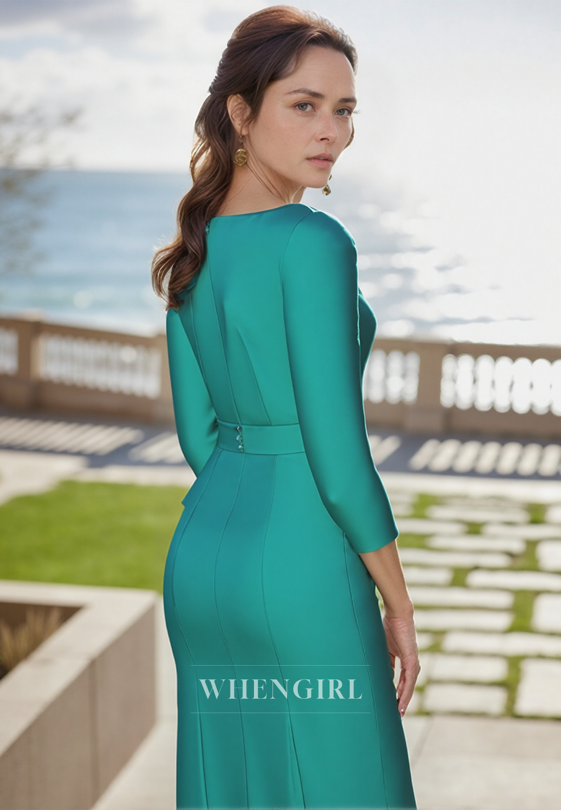 Sheath V Neck 3/4 Sleeves Green Mother of the Bride Dress Short Cocktail Dress