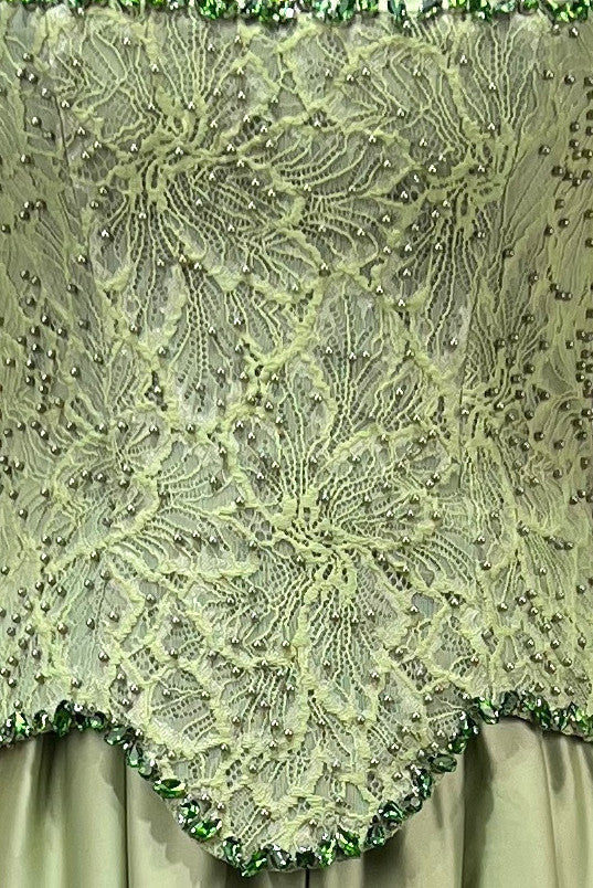 Chic Green Satin Off-the-Shoulder Lace-Up Back Formal Evening Party Dress