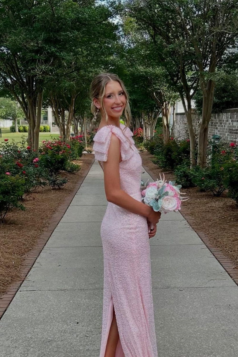Pink Sequin Bow-Detail Fitted Dress