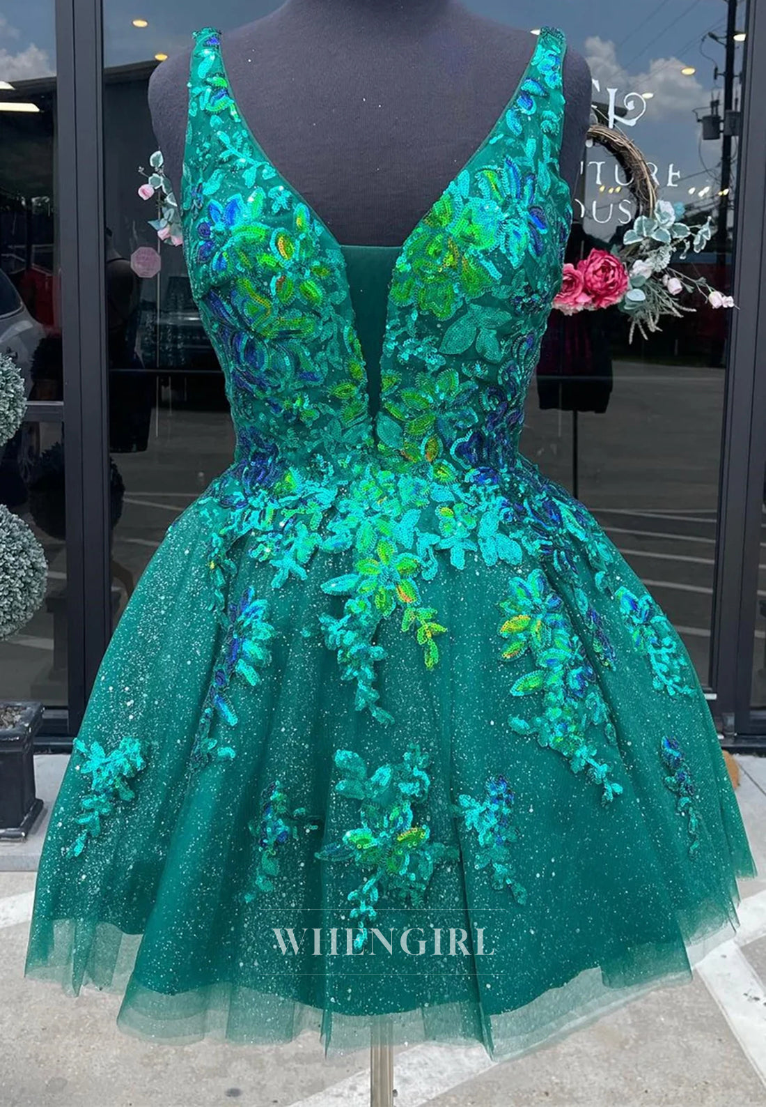 A-Line V Neck Regular Straps Sleeveless Sequins Beading Short Homecoming Dress