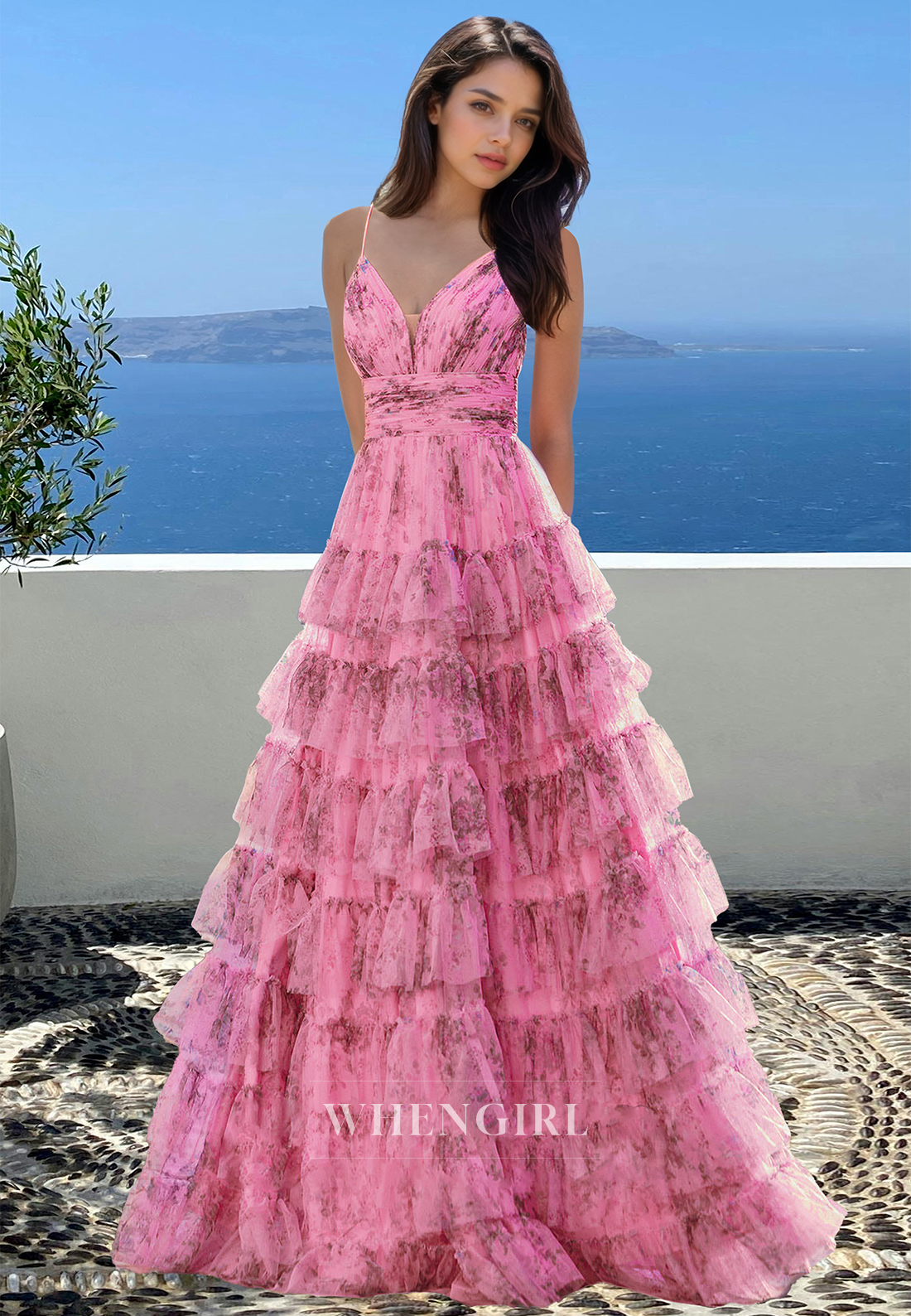 Elegant Spaghetti Straps V-Neck Tiered Lace Ball Gowns A-Line Lace Prom Dress with Appliques