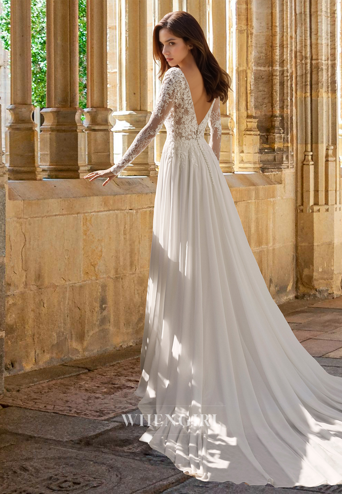 Classic Long Sleeves Scoop Neck A-Line Chiffon Beach Wedding Bridal Gowns with Applique
