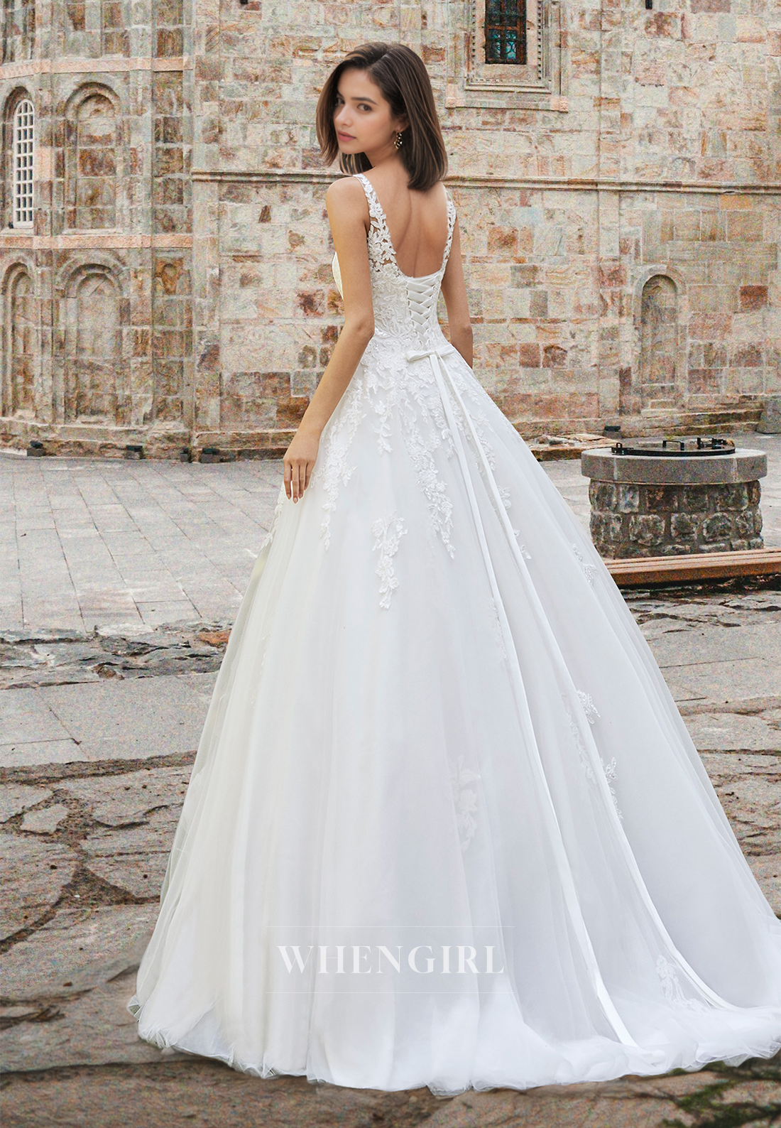 Luxurious A-Line V-Neck Straps Long Lace Beach Wedding Dress with Applique Boho Gowns