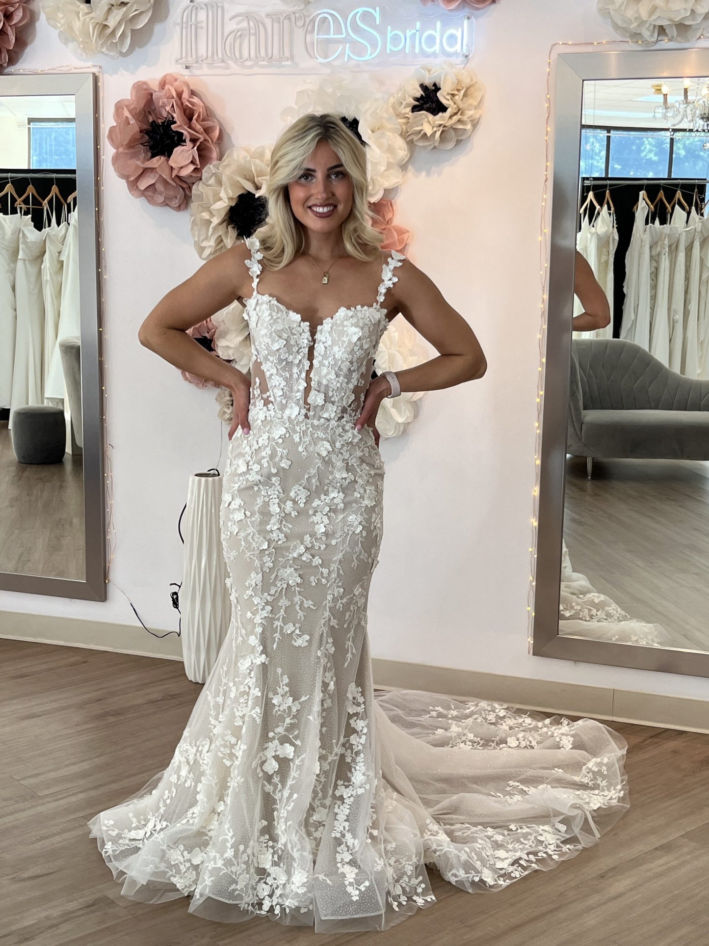 Spaghetti Strap 3D Floral Lace Mermaid Wedding Dress