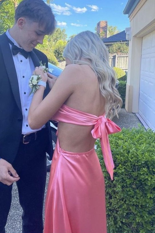 Simple Strapless A-Line Hollowing Satin Sleeveless Party Prom Dress