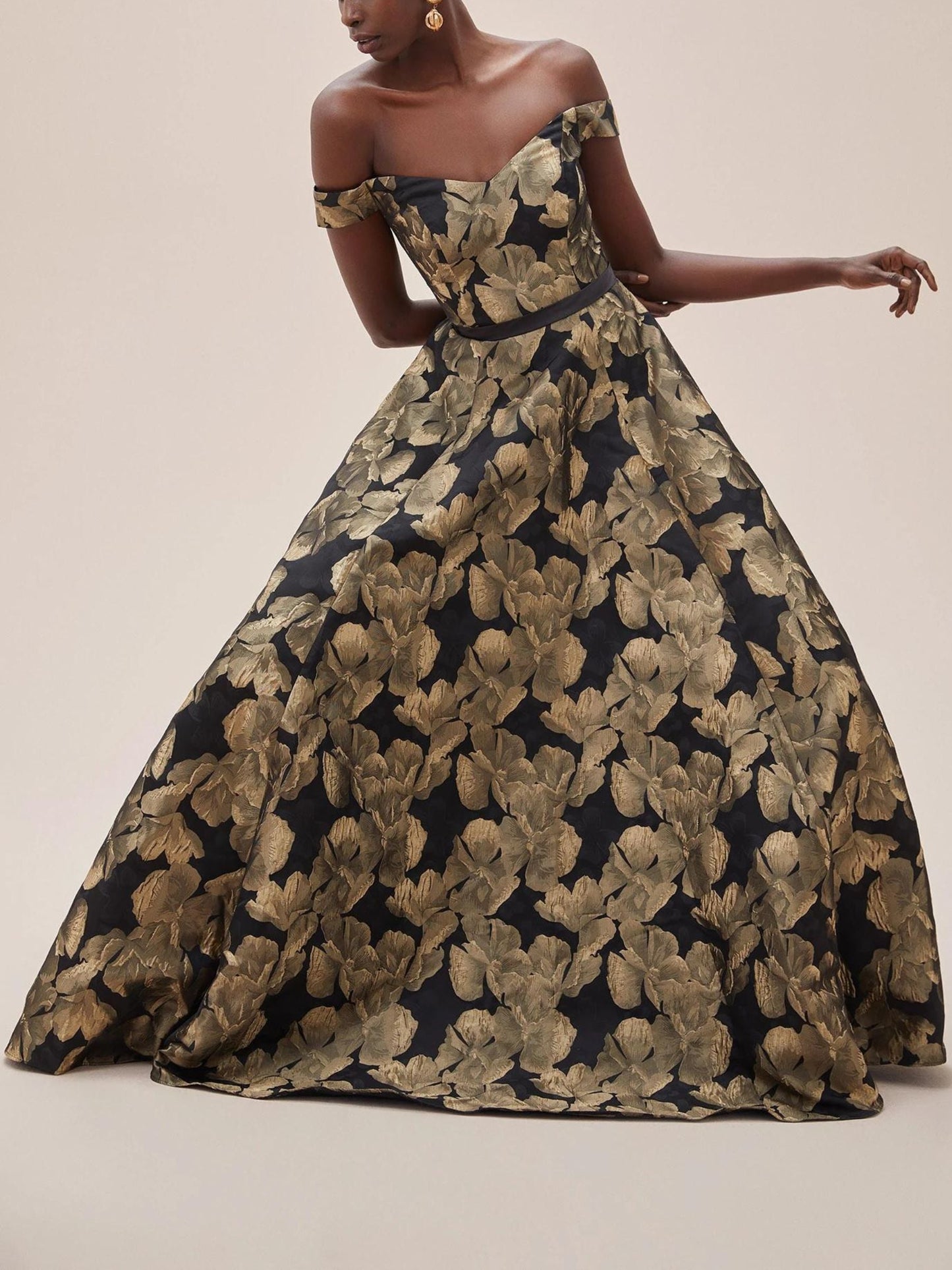 A-Line/Princess Off-the-shoulder Short Sleeves Floor Length Evening Dress