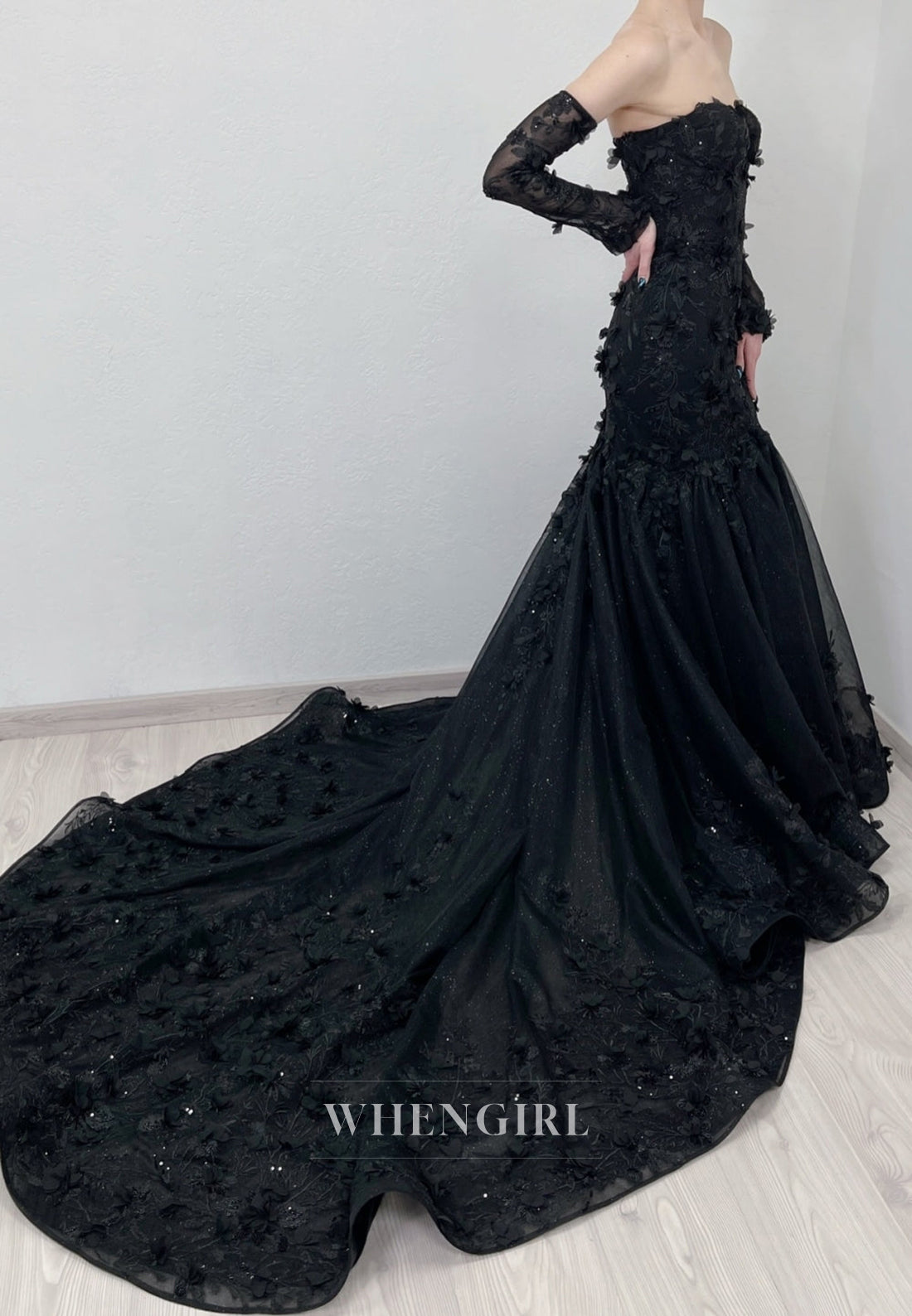 Black Appliqued Lace Sweetheart Long Sleeves Court Train Mermaid Wedding Dress