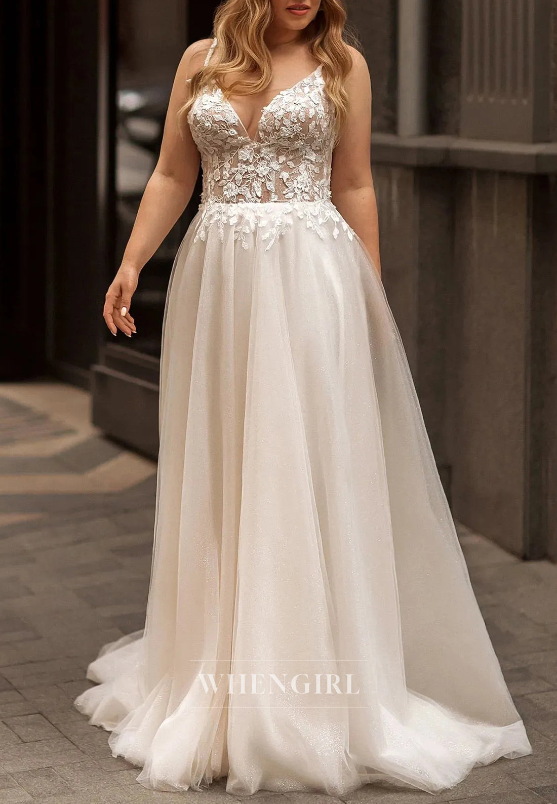 A-Line Court Train Sweetheart Tulle Wedding Dress with Lace Appliqued