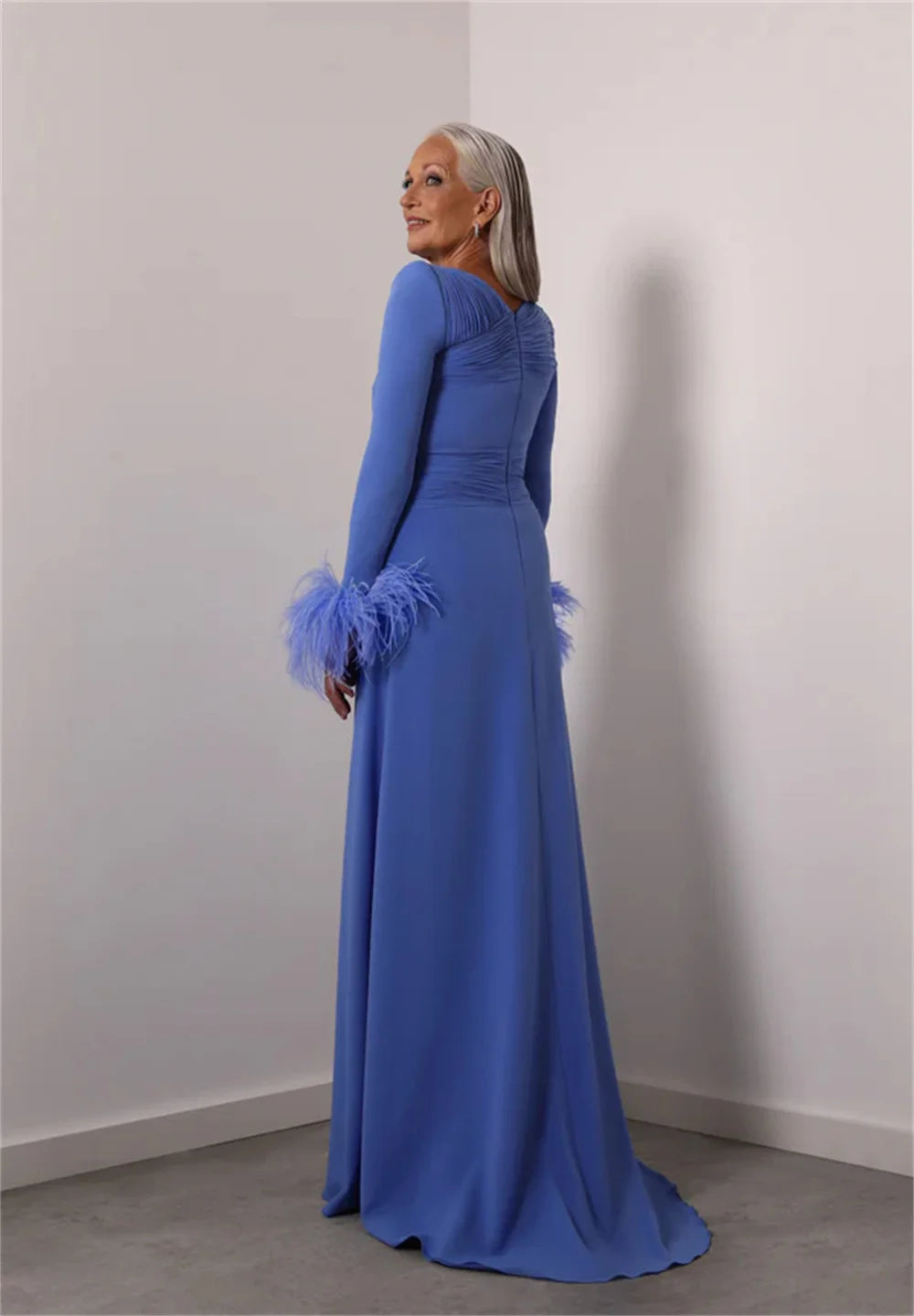 Elegant Blue Feathered Long Sleeves Mother Of The Bride Dress Floor-length Formal Evening