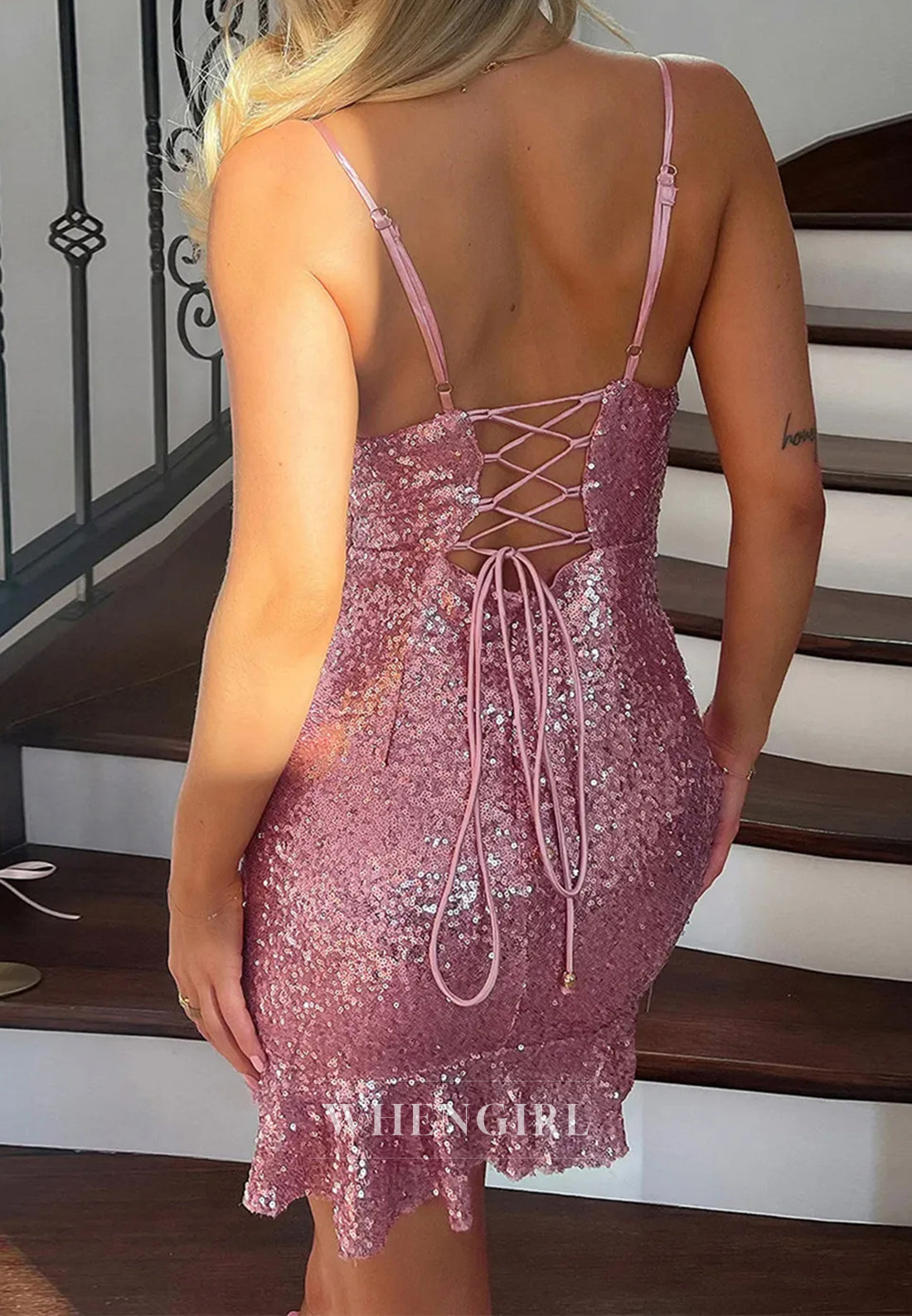 Sparkly Sequins Spaghetti Straps Sleeveless Sheath Short Homecoming Dress