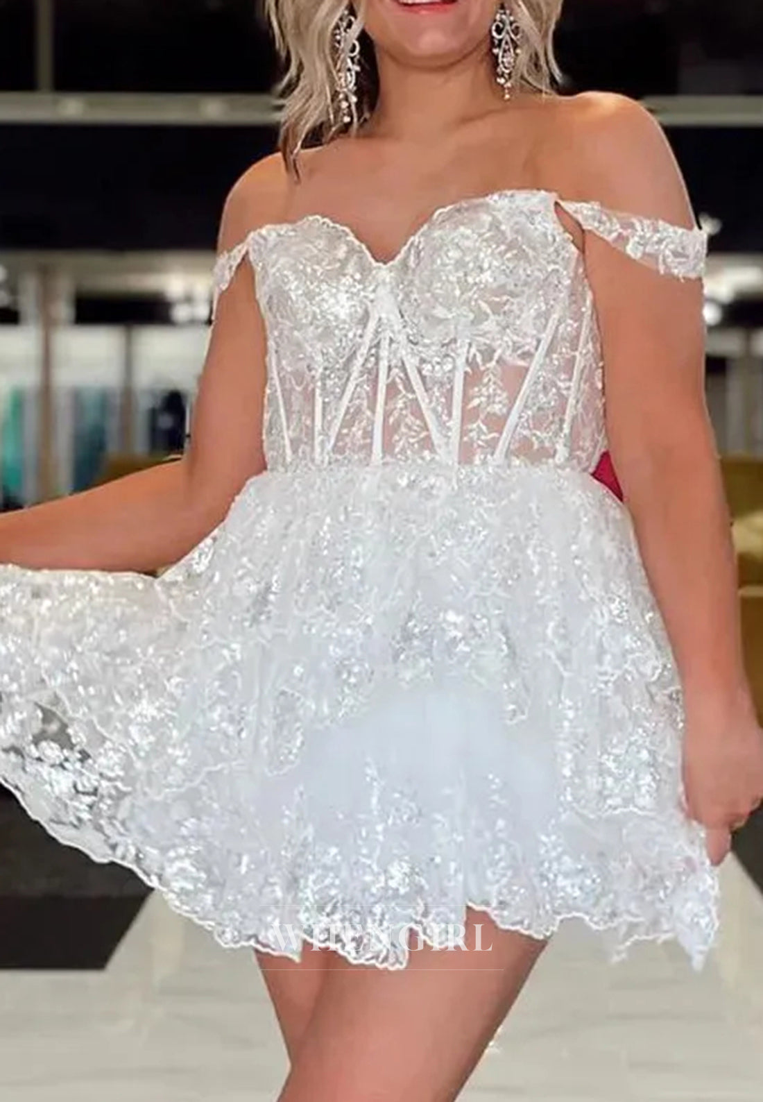 A-Line Off Shoulder Multi Tiered Back Zipper Sweetheart Homecoming Dress