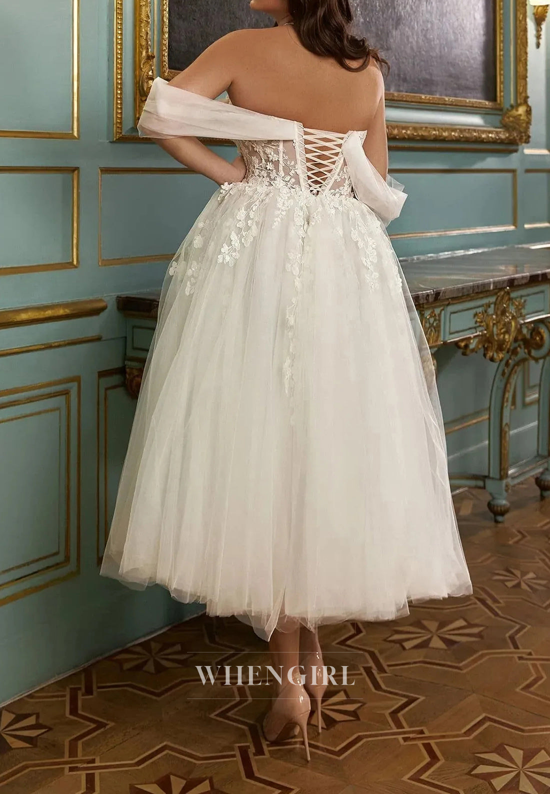 A-Line Sweetheart Appliqued Lace Tea-Length Tulle Wedding Dresses