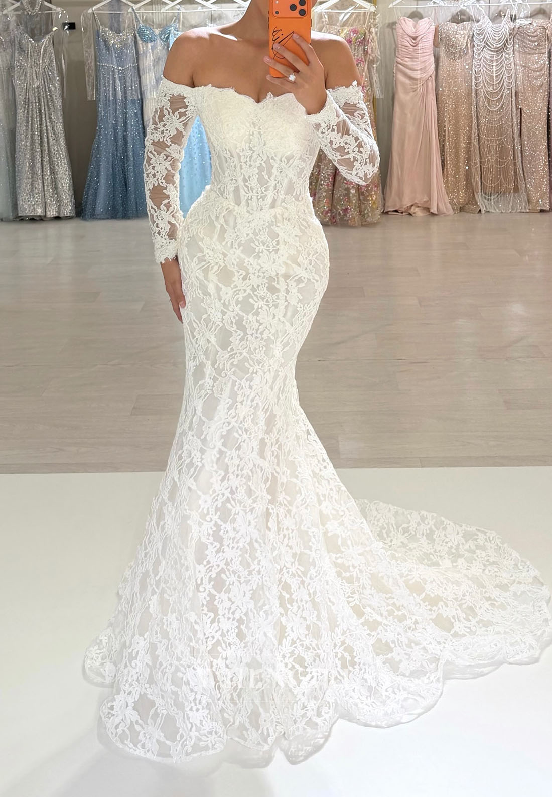 Off-the-Shoulder Lace Mermaid Wedding Dress