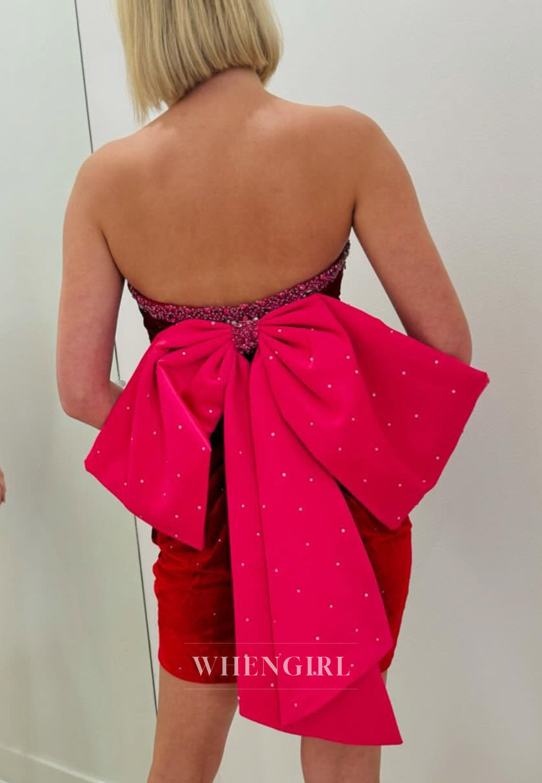 Sheath Sleevelss Tube Top Beaded Pleated Bowknot Velvet Short Homecoming Dress