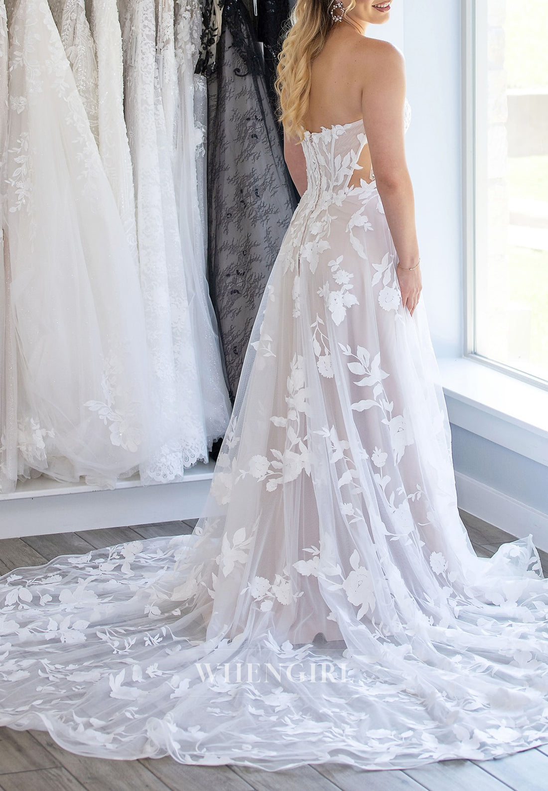 V Neck Sleeveless Appliqued Strapless Court Trian A-Line Wedding Dress