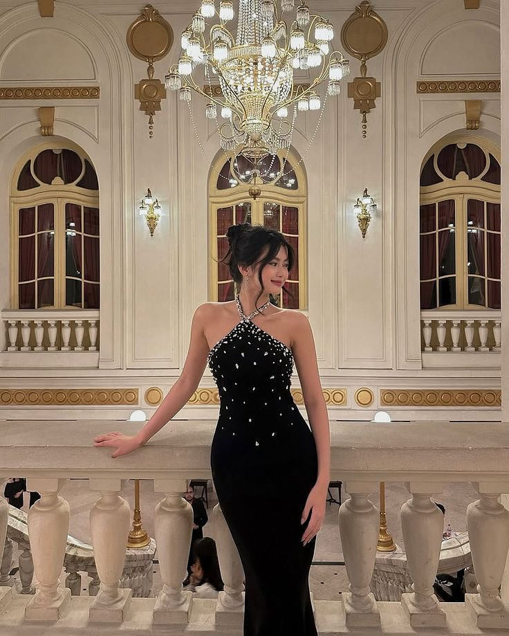 Black Halter Graceful Rhinestone Sleeveless Mermaid Prom Dress