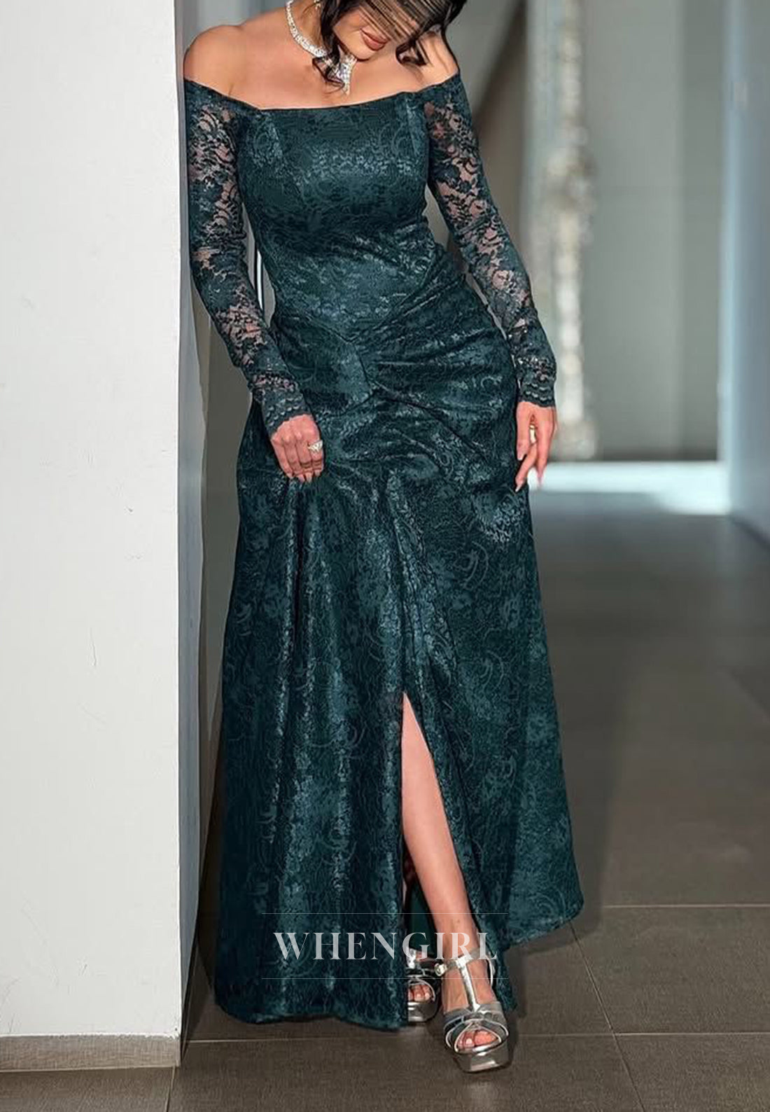Dark Green Embroidery Lace Side Slit Long Sleeves Pleated Sheath Formal Evening Dress