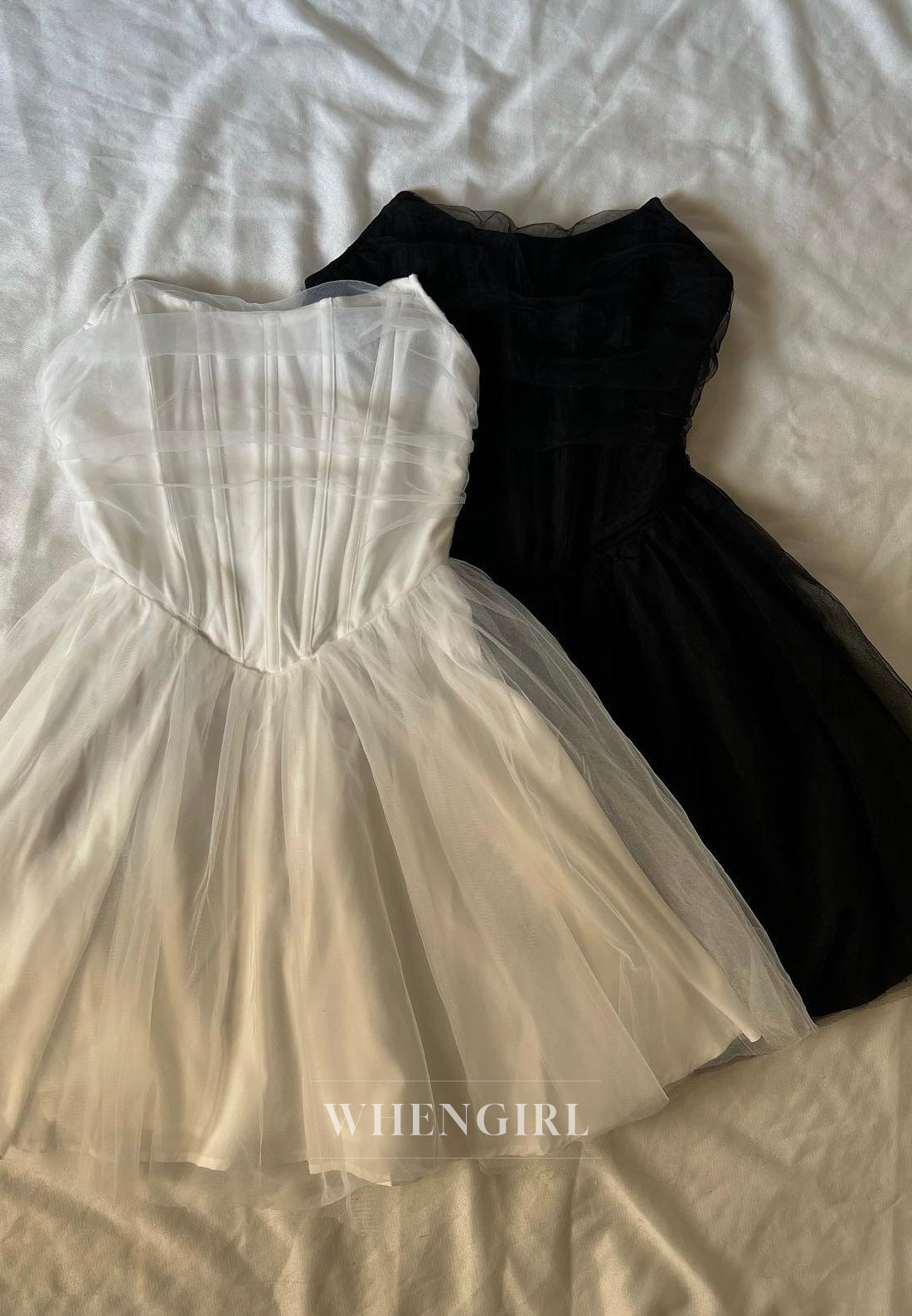 A-Line Sleeveless Strapless Tulle Short Homecoming Dress