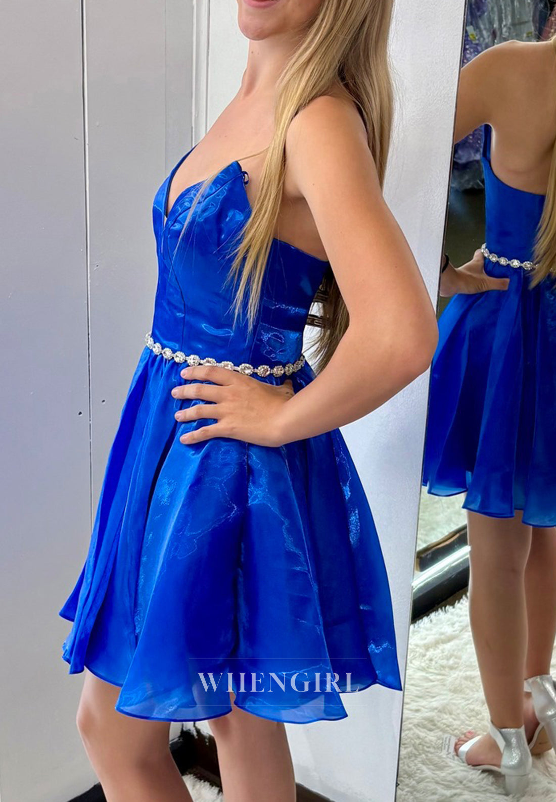 Royal Blue V Neck Sleeveless Rhinestone Beading A-Line Short Homecoming Dress