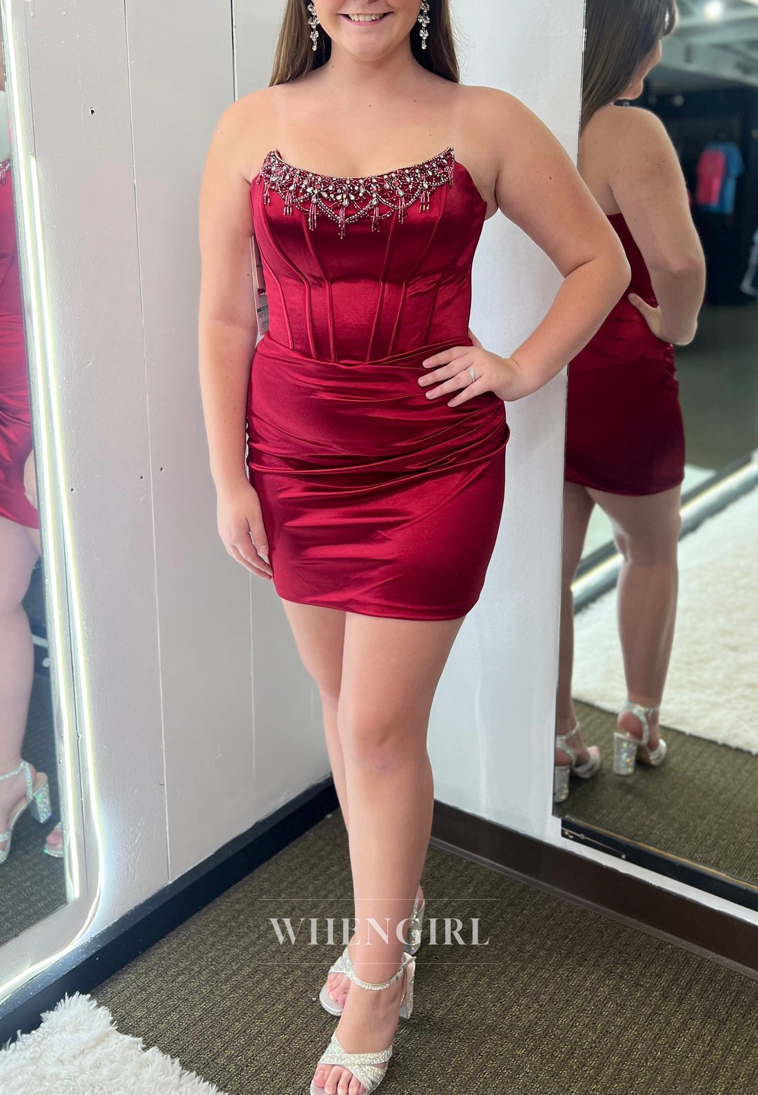 Burgundy Bateau Neck Sleeveless Beaded Pleated Sheath Back Zipper Short Homecoming Dress