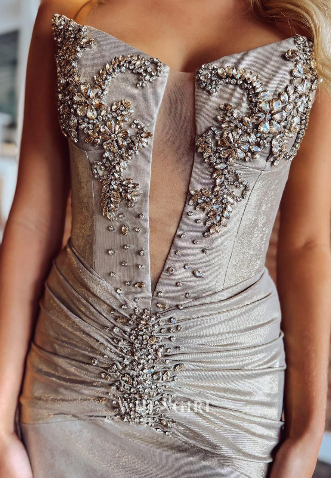 Silver V Neck Beaded Sleeveless Pleated Back Zipper Sheath Short Homecoming Dress