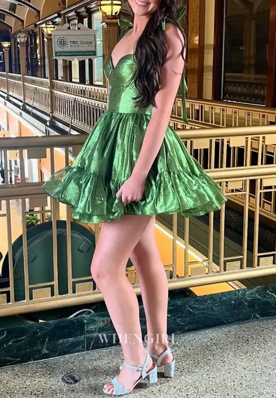 Sweetheart A-Line Ruffles Bowknot Straps Sleeveless Homecoming Dress
