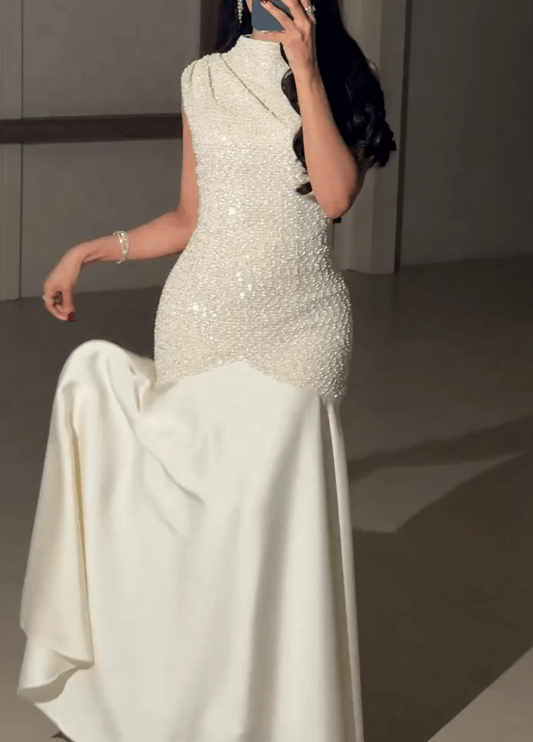 Elegant Sleeveless Formal Gown with Sparkling Beaded Bodice