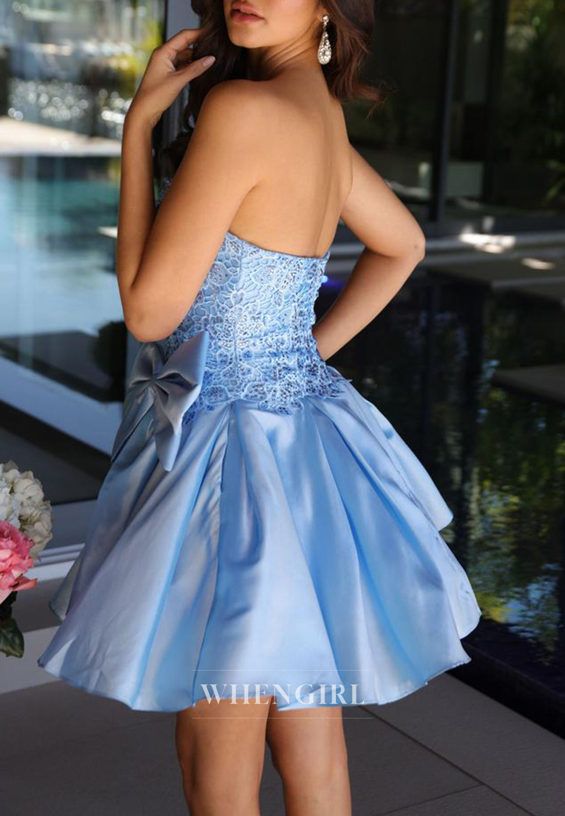 A-Line Tube Top Bowknot Sleeveless Beaded Short Homecoming Dress