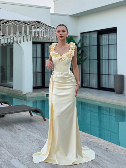 Elegant Yellow Sleeveless Prom Dress Slimming Train Pleated with Flower