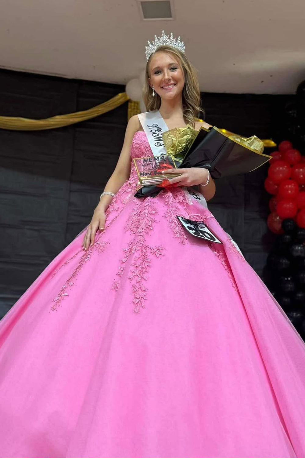 A-Line Strapless Pink Tulle Long Prom Dresses with Appliques