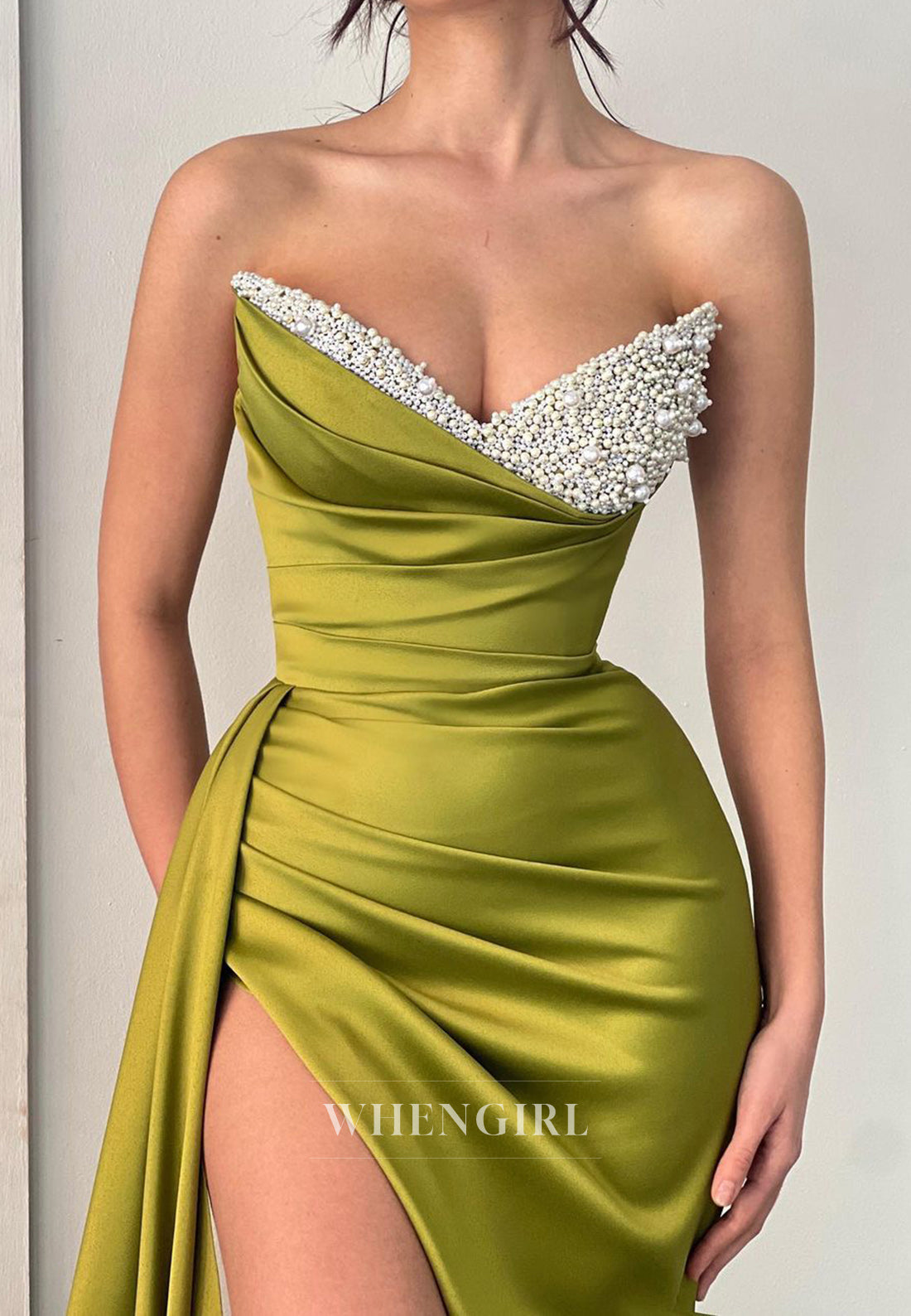 Chic Sweetheart Mermaid Beaded Pleats Satin Bridesmaid Dresses with Slit Prom Gowns
