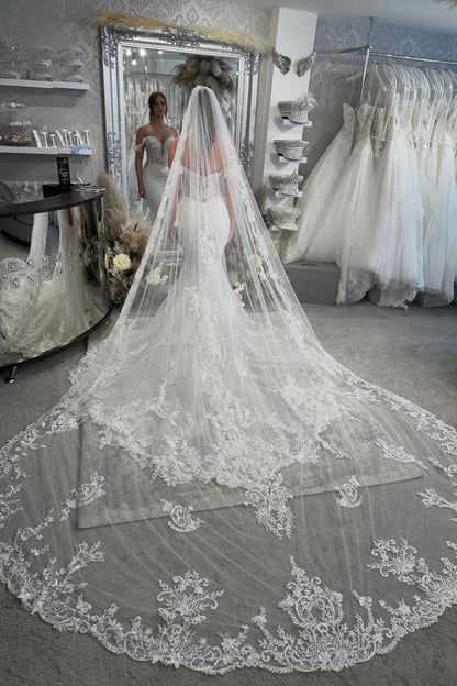 Gorgeous Off the Shoulder Mermaid Sequins Lace Wedding Dress with Appliques