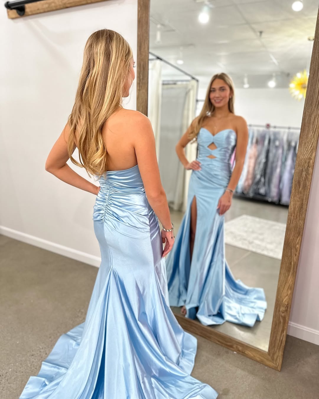 Mermaid Satin Sweetheart Long Prom Dresses Keyhole Evening Party Gowns with Slit