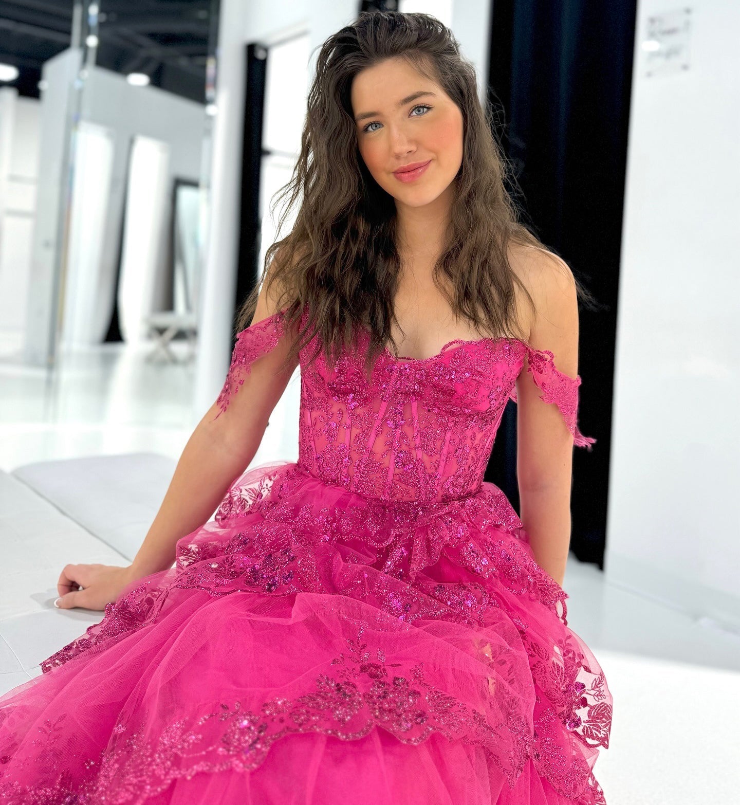 Fuchsia Tulle Lace Appliques Prom Dresses Long A Line Evening Gowns with Ruffles