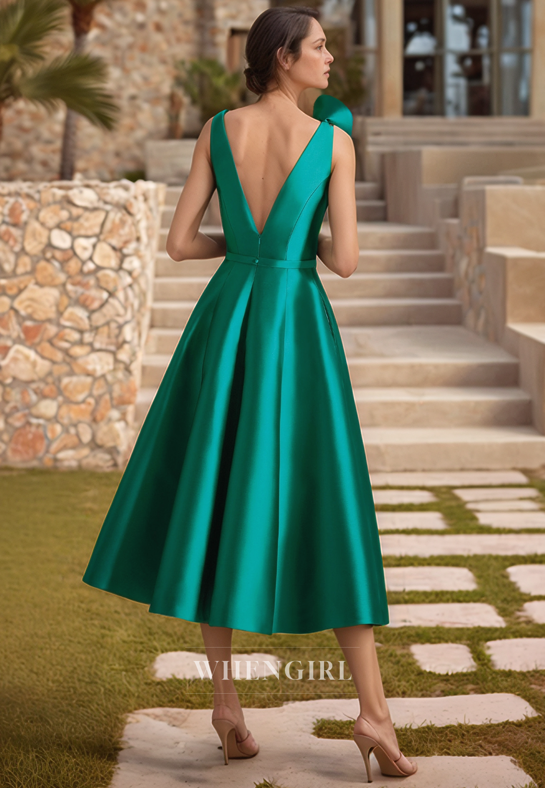 A Line V Neck Appliques Green Short Mother of the Bride Dress with Pockets Cocktail Dress