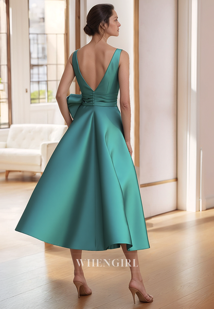 A Line Illusion V Neck Satin Short Mother of the Bride Dress with Pockets Cocktail Dress