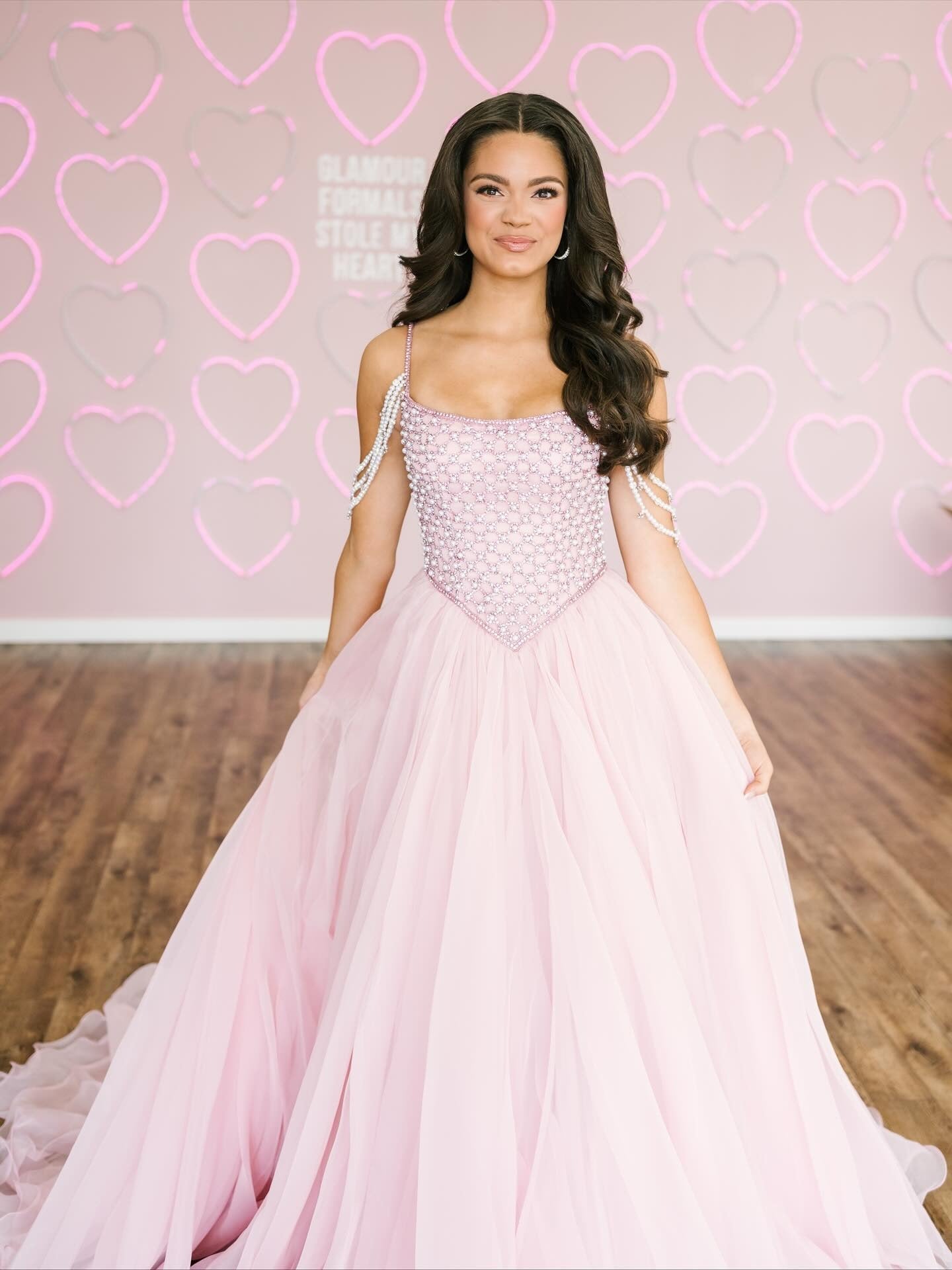 A Line Chiffon Sweetheart Crystal Beaded Long Prom Dresses