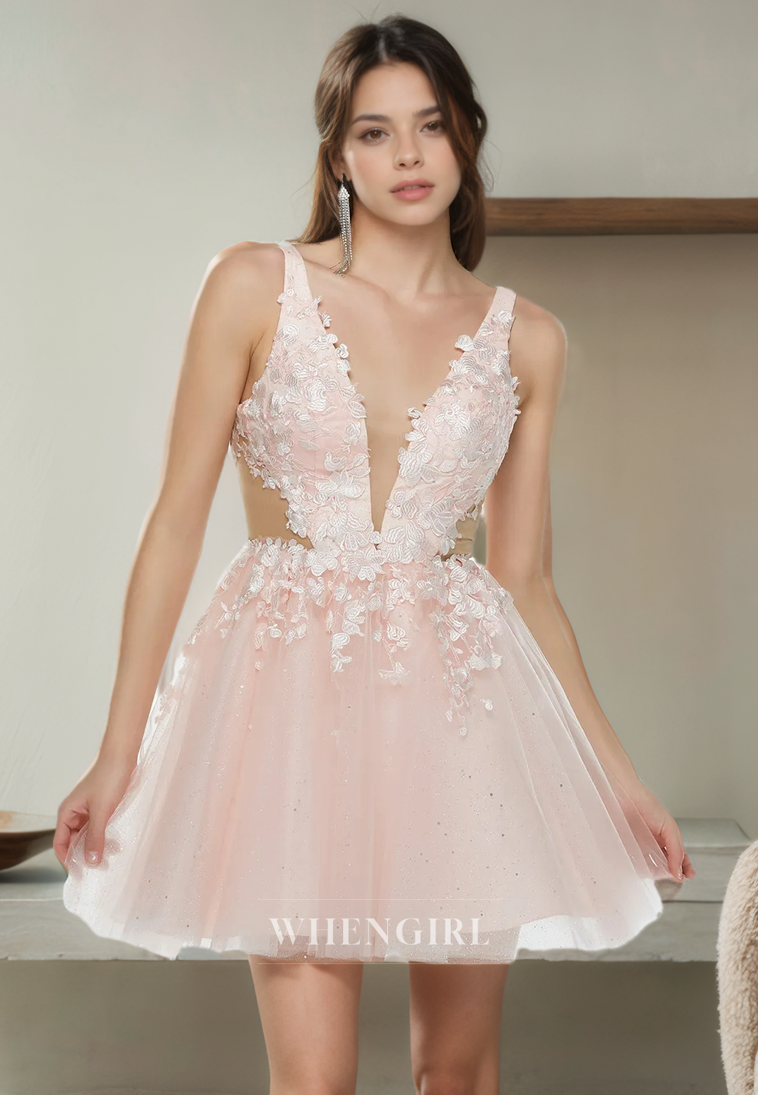 A-Line V Neck Straps Sleeveless Appliques Tulle Open Back Homecoming Dress