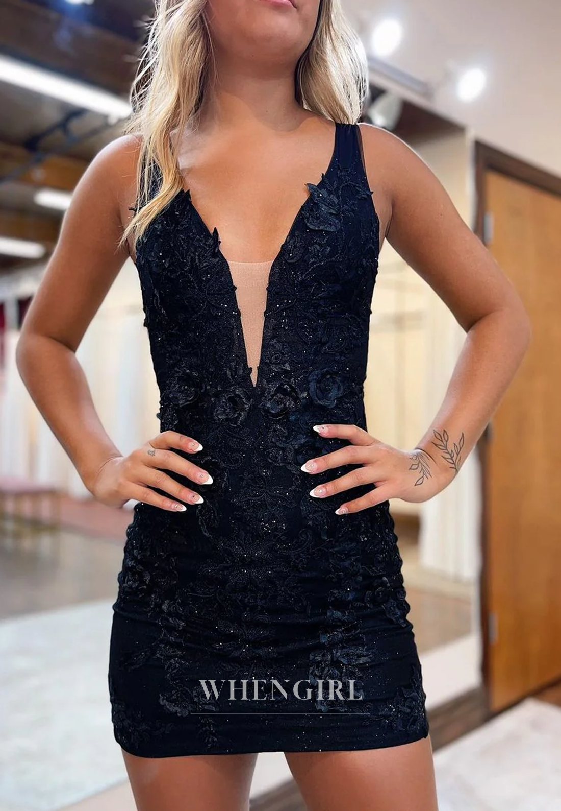 Sheath Appliqued V Neck Sleeveless Beaded Short Homecoming Dress