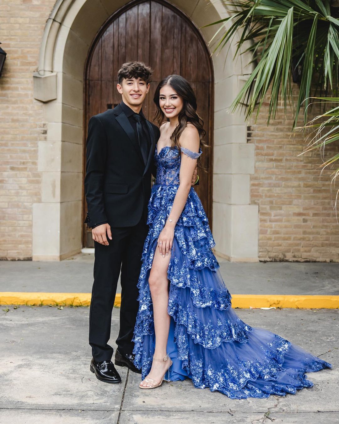 Dazzling Ball Gown Off the Shoulder Long Prom Dresses with Appliques