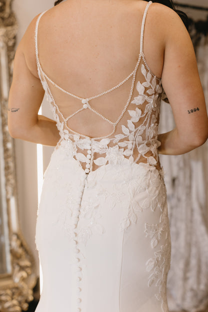 Mermaid V Neck Spaghetti Straps Court Train Wedding Dress