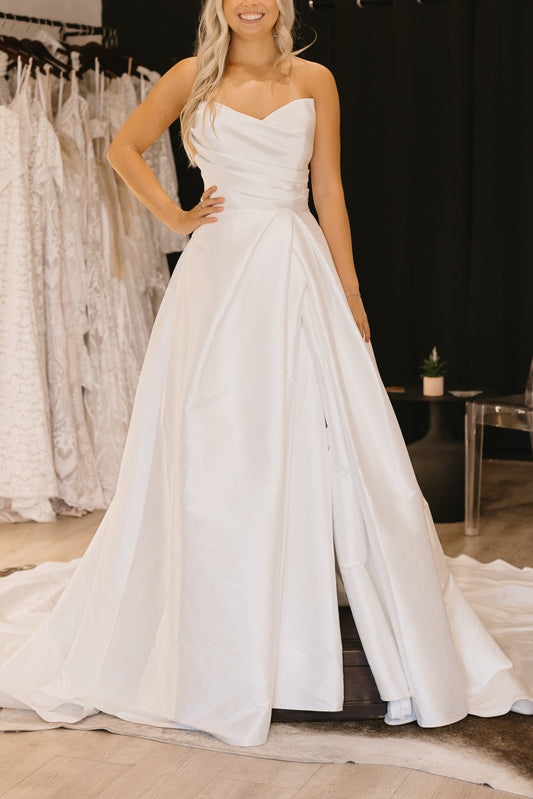 A-Line Sweetheart Sleeveless Ruched Side Slit Satin Wedding Dress