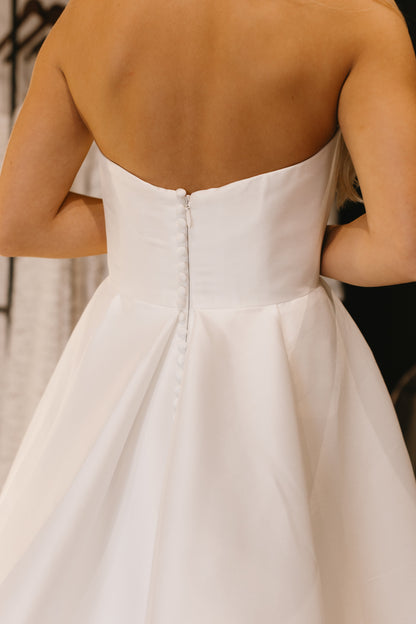 A-Line Sweetheart Sleeveless Ruched Side Slit Satin Wedding Dress